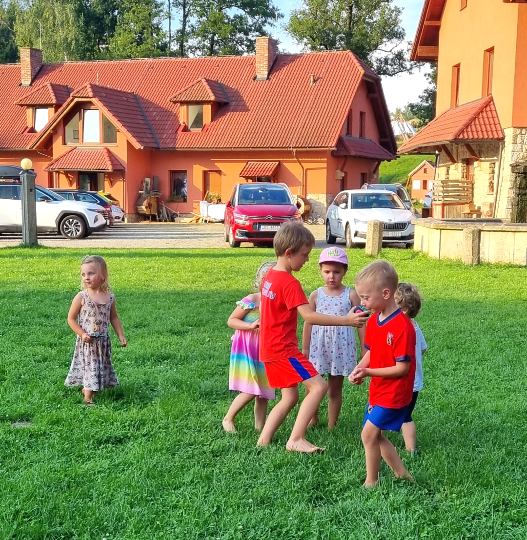 Mámy na teambuildingu Mámy na teambuildingu